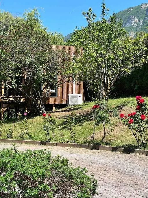 Cabane Jacomeli Geneve Collonges-sous-Saleve 0*,